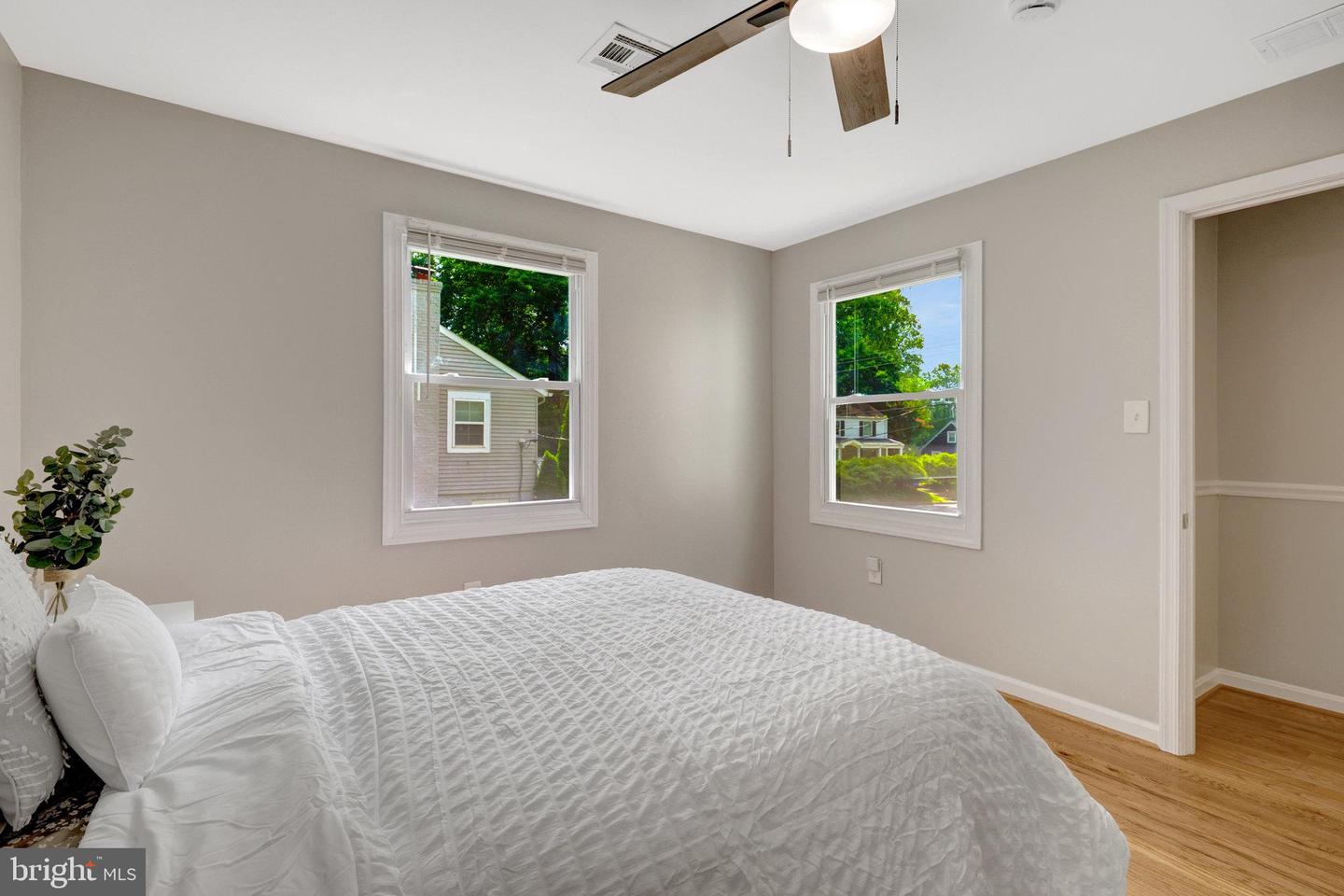 7004 CHESTNUT AVE, FALLS CHURCH, Virginia 22042, 5 Bedrooms Bedrooms, ,3 BathroomsBathrooms,Residential,For sale,7004 CHESTNUT AVE,VAFX2256492 MLS # VAFX2256492