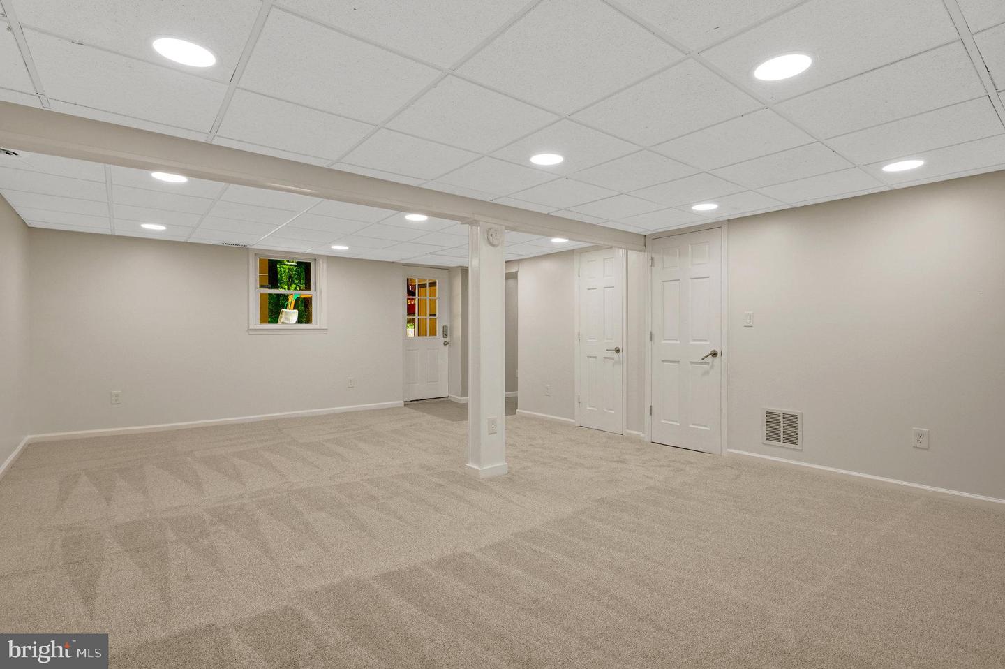 7004 CHESTNUT AVE, FALLS CHURCH, Virginia 22042, 5 Bedrooms Bedrooms, ,3 BathroomsBathrooms,Residential,For sale,7004 CHESTNUT AVE,VAFX2256492 MLS # VAFX2256492