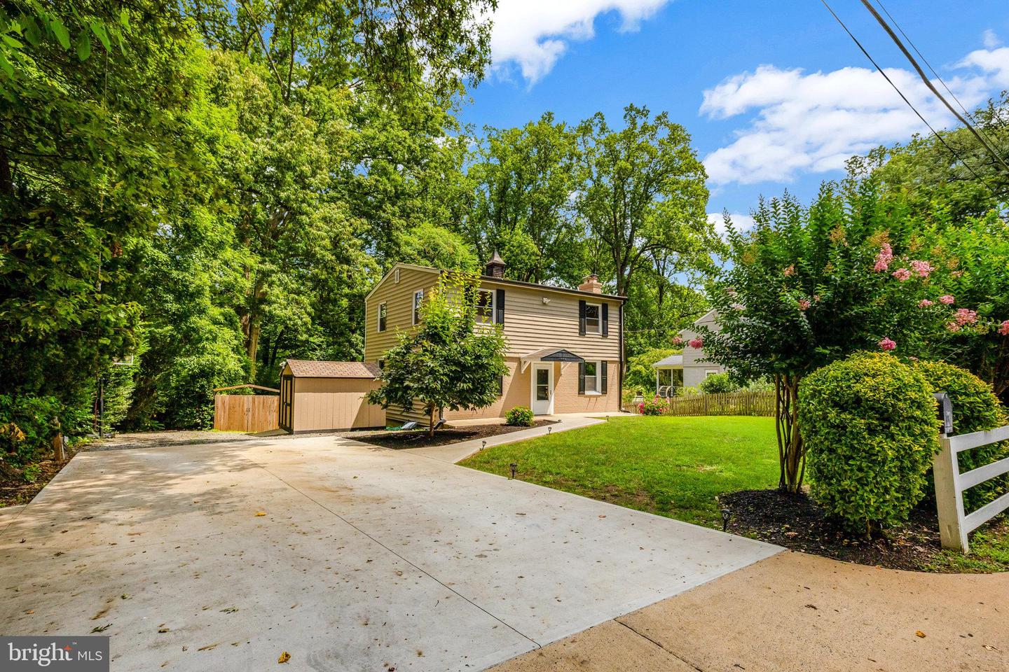 7004 CHESTNUT AVE, FALLS CHURCH, Virginia 22042, 5 Bedrooms Bedrooms, ,3 BathroomsBathrooms,Residential,For sale,7004 CHESTNUT AVE,VAFX2256492 MLS # VAFX2256492