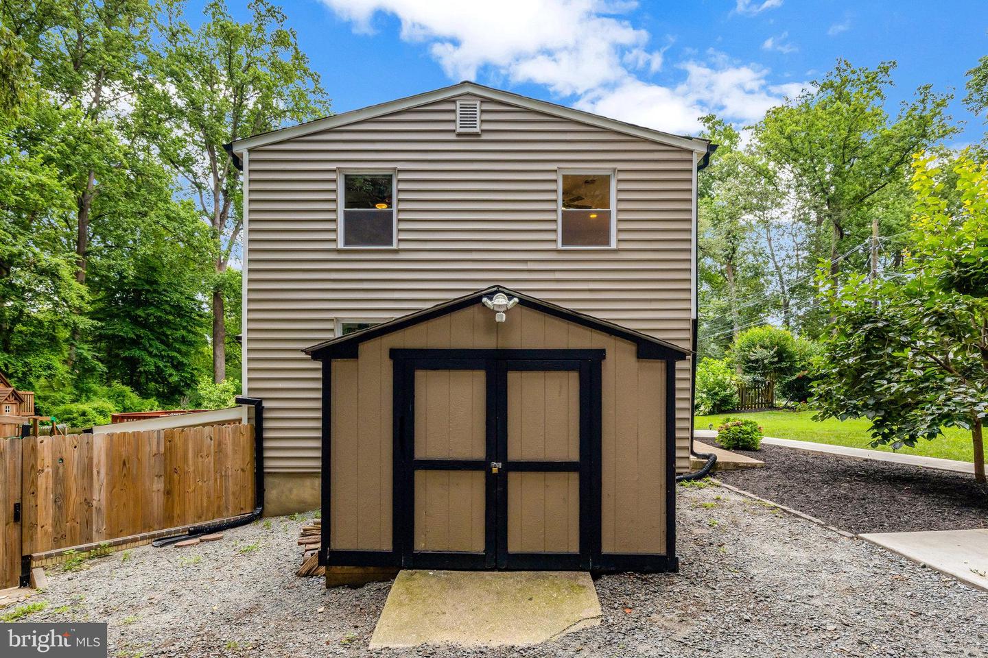 7004 CHESTNUT AVE, FALLS CHURCH, Virginia 22042, 5 Bedrooms Bedrooms, ,3 BathroomsBathrooms,Residential,For sale,7004 CHESTNUT AVE,VAFX2256492 MLS # VAFX2256492