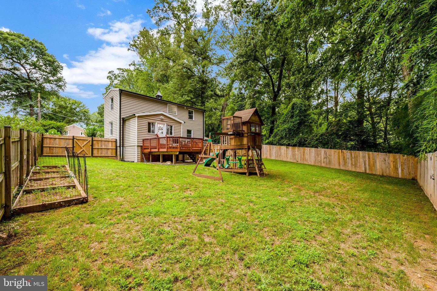 7004 CHESTNUT AVE, FALLS CHURCH, Virginia 22042, 5 Bedrooms Bedrooms, ,3 BathroomsBathrooms,Residential,For sale,7004 CHESTNUT AVE,VAFX2256492 MLS # VAFX2256492