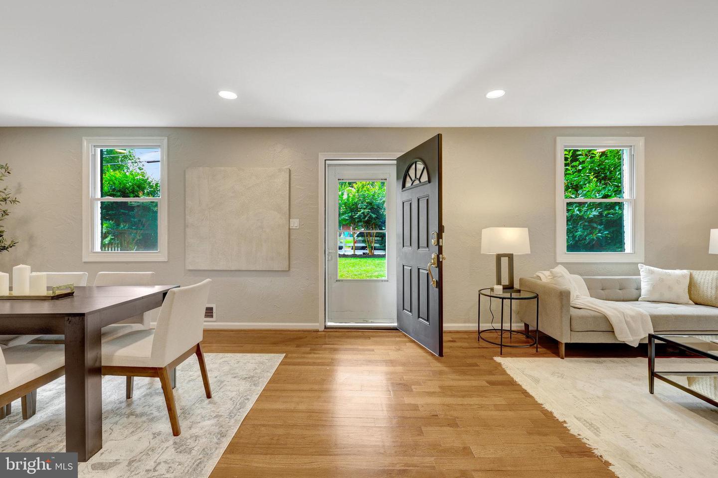 7004 CHESTNUT AVE, FALLS CHURCH, Virginia 22042, 5 Bedrooms Bedrooms, ,3 BathroomsBathrooms,Residential,For sale,7004 CHESTNUT AVE,VAFX2256492 MLS # VAFX2256492