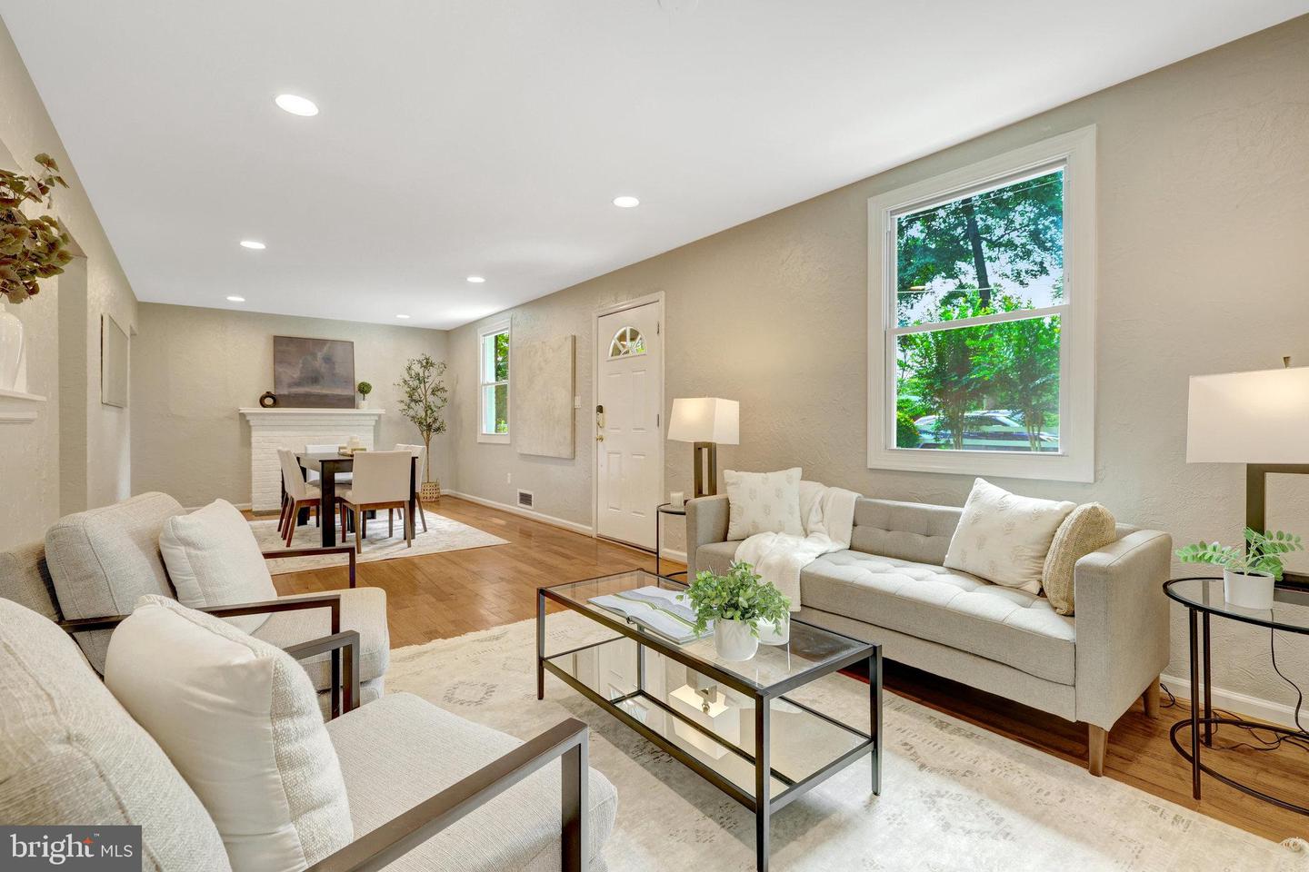 7004 CHESTNUT AVE, FALLS CHURCH, Virginia 22042, 5 Bedrooms Bedrooms, ,3 BathroomsBathrooms,Residential,For sale,7004 CHESTNUT AVE,VAFX2256492 MLS # VAFX2256492