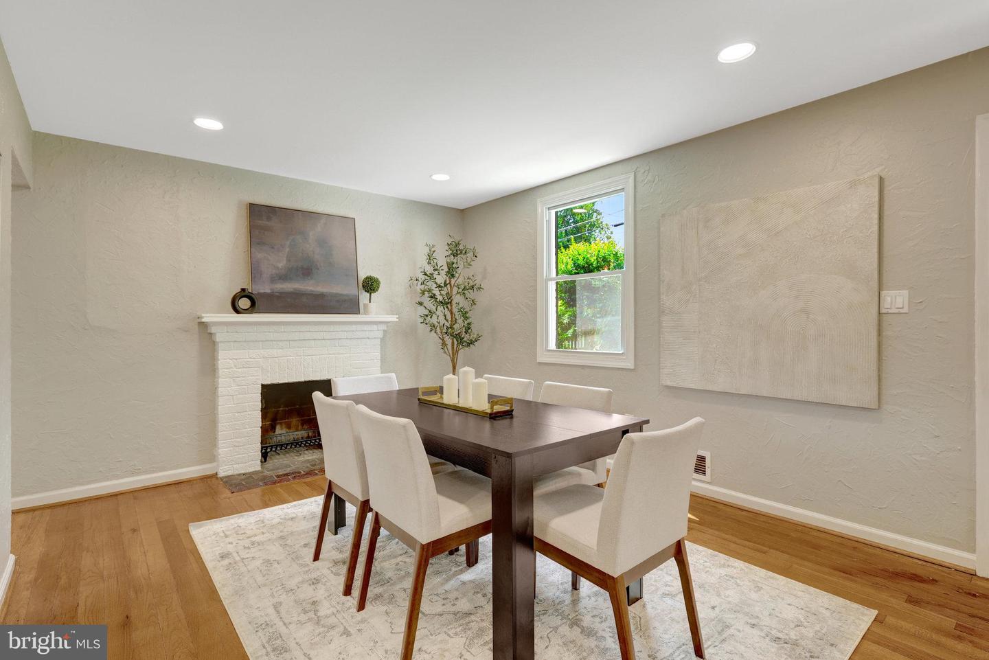 7004 CHESTNUT AVE, FALLS CHURCH, Virginia 22042, 5 Bedrooms Bedrooms, ,3 BathroomsBathrooms,Residential,For sale,7004 CHESTNUT AVE,VAFX2256492 MLS # VAFX2256492