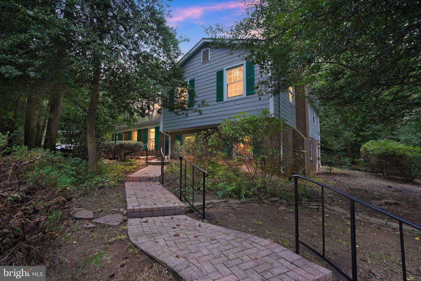2359 TUMBLETREE WAY, RESTON, Virginia 20191, 5 Bedrooms Bedrooms, ,2 BathroomsBathrooms,Residential,For sale,2359 TUMBLETREE WAY,VAFX2258304 MLS # VAFX2258304