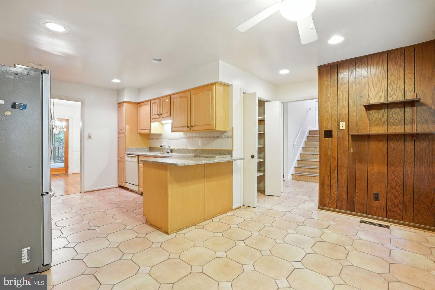 2359 TUMBLETREE WAY, RESTON, Virginia 20191, 5 Bedrooms Bedrooms, ,2 BathroomsBathrooms,Residential,For sale,2359 TUMBLETREE WAY,VAFX2258304 MLS # VAFX2258304