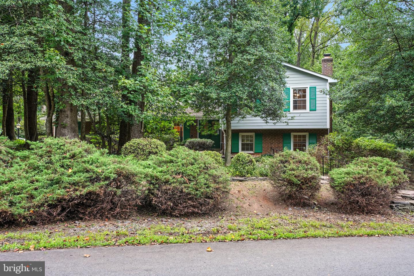 2359 TUMBLETREE WAY, RESTON, Virginia 20191, 5 Bedrooms Bedrooms, ,2 BathroomsBathrooms,Residential,For sale,2359 TUMBLETREE WAY,VAFX2258304 MLS # VAFX2258304
