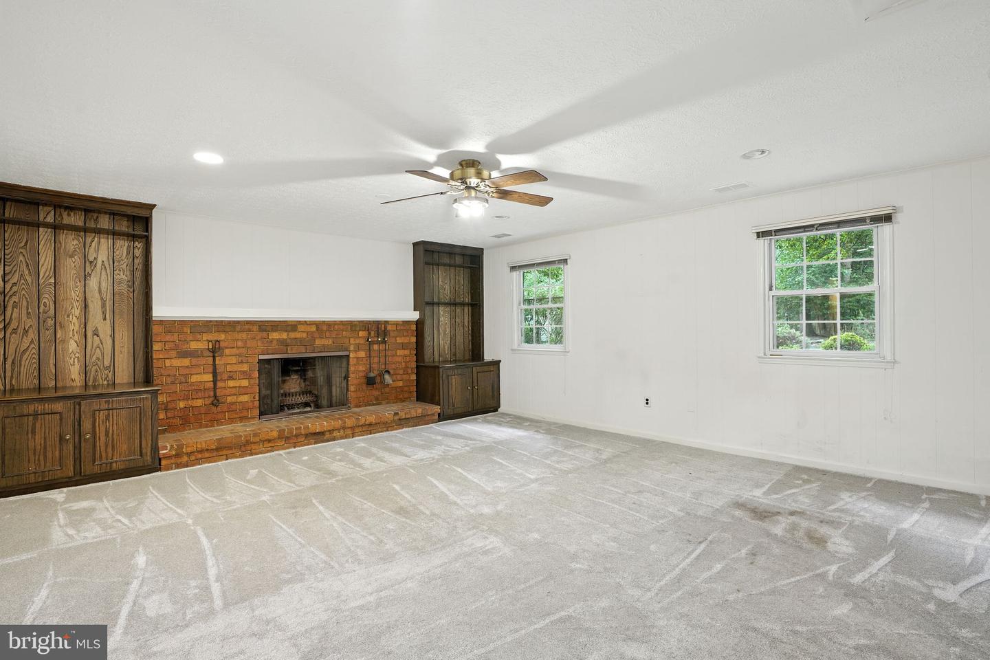 2359 TUMBLETREE WAY, RESTON, Virginia 20191, 5 Bedrooms Bedrooms, ,2 BathroomsBathrooms,Residential,For sale,2359 TUMBLETREE WAY,VAFX2258304 MLS # VAFX2258304