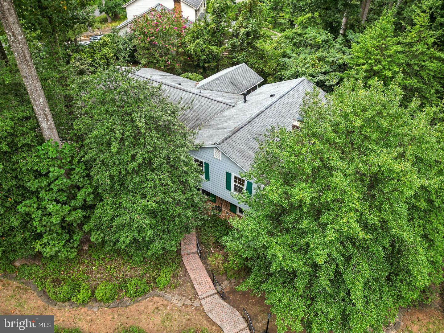 2359 TUMBLETREE WAY, RESTON, Virginia 20191, 5 Bedrooms Bedrooms, ,2 BathroomsBathrooms,Residential,For sale,2359 TUMBLETREE WAY,VAFX2258304 MLS # VAFX2258304