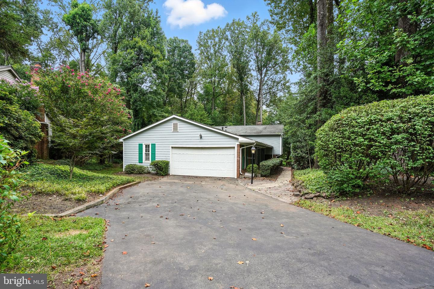 2359 TUMBLETREE WAY, RESTON, Virginia 20191, 5 Bedrooms Bedrooms, ,2 BathroomsBathrooms,Residential,For sale,2359 TUMBLETREE WAY,VAFX2258304 MLS # VAFX2258304
