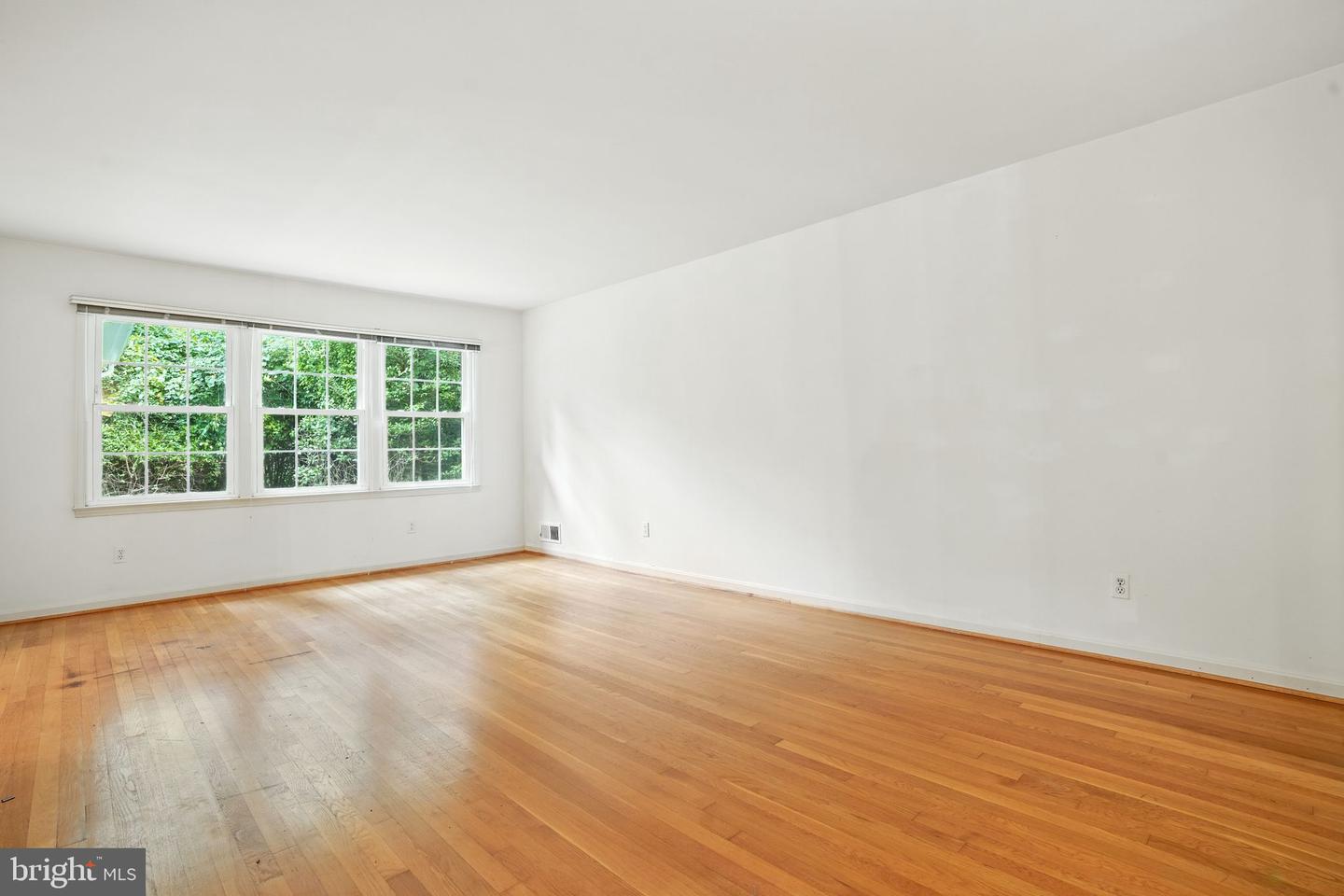 2359 TUMBLETREE WAY, RESTON, Virginia 20191, 5 Bedrooms Bedrooms, ,2 BathroomsBathrooms,Residential,For sale,2359 TUMBLETREE WAY,VAFX2258304 MLS # VAFX2258304