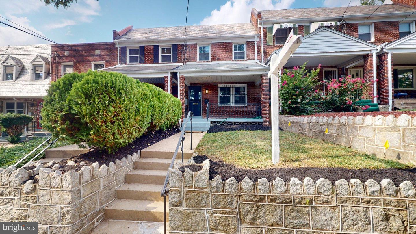 38 CRITTENDEN ST NE, WASHINGTON, District Of Columbia 20011, 3 Bedrooms Bedrooms, ,2 BathroomsBathrooms,Residential,For sale,38 CRITTENDEN ST NE,DCDC2213822 MLS # DCDC2213822