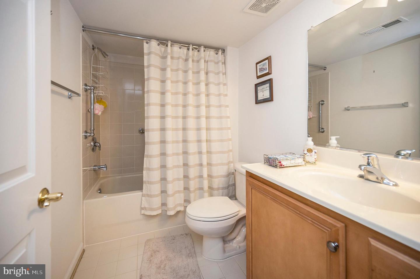960 CADMUS DR, FREDERICKSBURG, Virginia 22401, 3 Bedrooms Bedrooms, ,3 BathroomsBathrooms,Residential,For sale,960 CADMUS DR,VAFB2008744 MLS # VAFB2008744