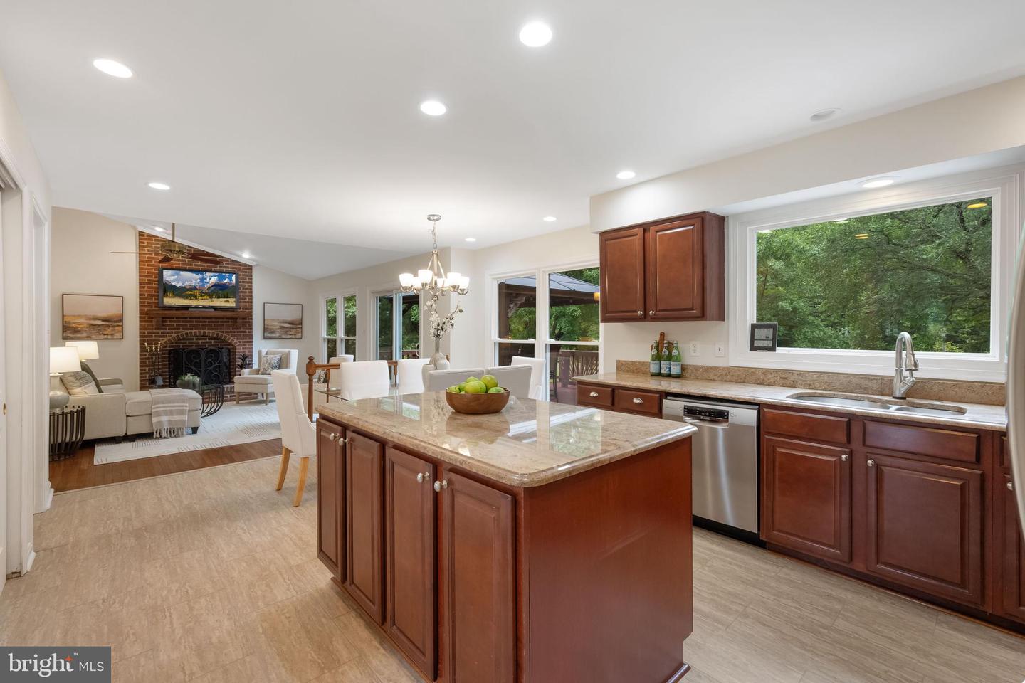 5409 HONEY BROOK CT, FAIRFAX, Virginia 22030, 4 Bedrooms Bedrooms, ,3 BathroomsBathrooms,Residential,For sale,5409 HONEY BROOK CT,VAFX2261016 MLS # VAFX2261016