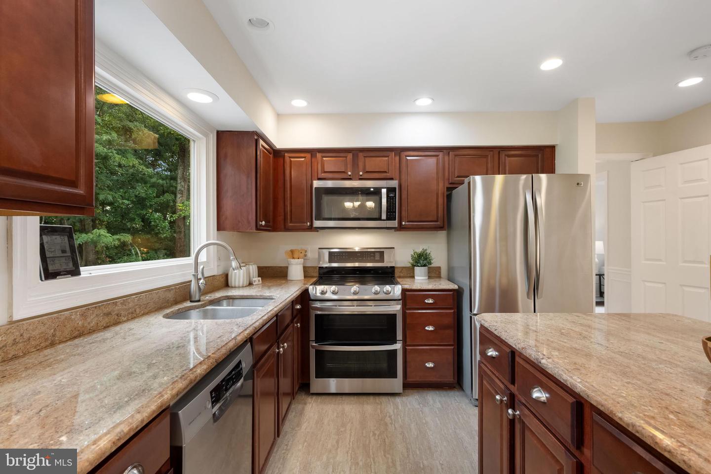 5409 HONEY BROOK CT, FAIRFAX, Virginia 22030, 4 Bedrooms Bedrooms, ,3 BathroomsBathrooms,Residential,For sale,5409 HONEY BROOK CT,VAFX2261016 MLS # VAFX2261016