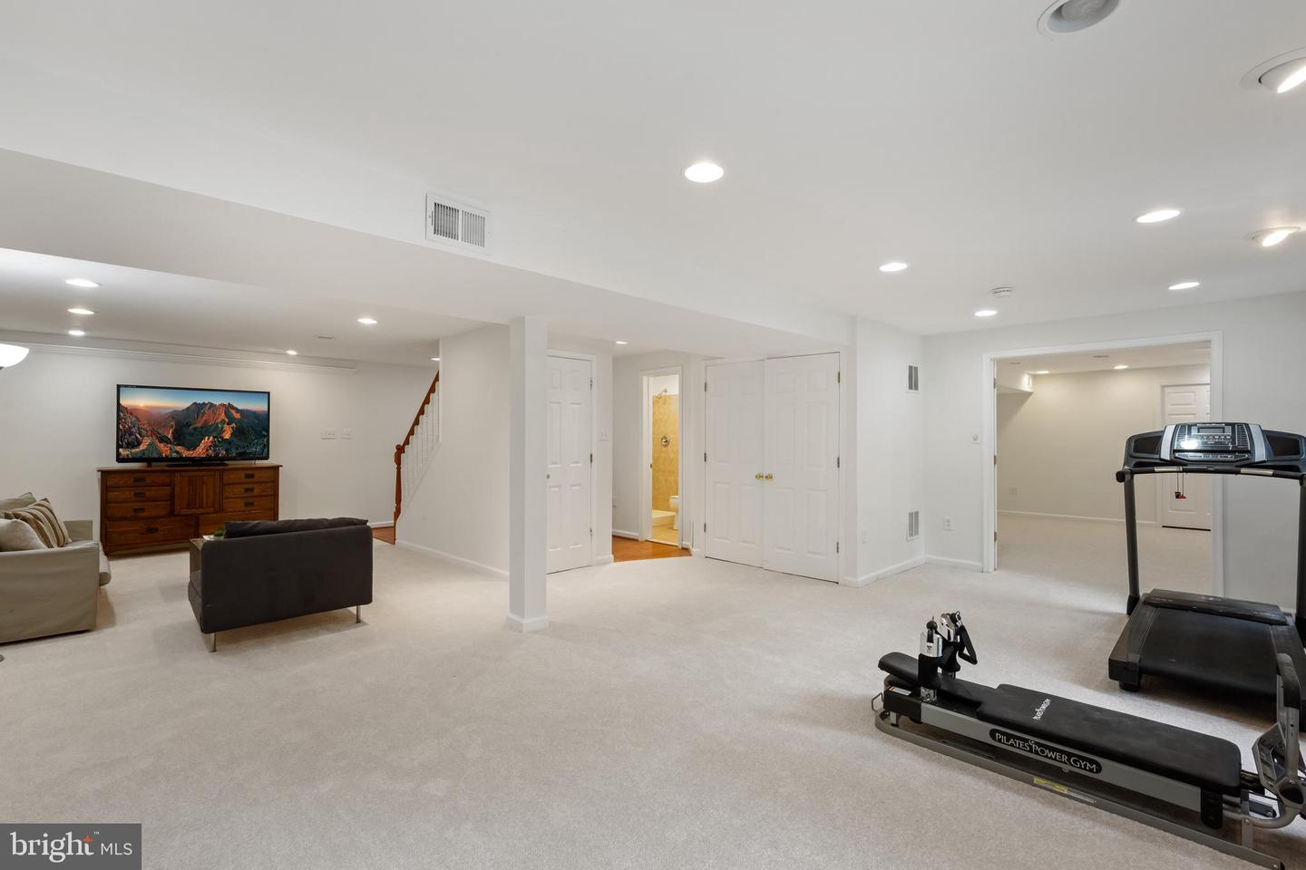 5409 HONEY BROOK CT, FAIRFAX, Virginia 22030, 4 Bedrooms Bedrooms, ,3 BathroomsBathrooms,Residential,For sale,5409 HONEY BROOK CT,VAFX2261016 MLS # VAFX2261016