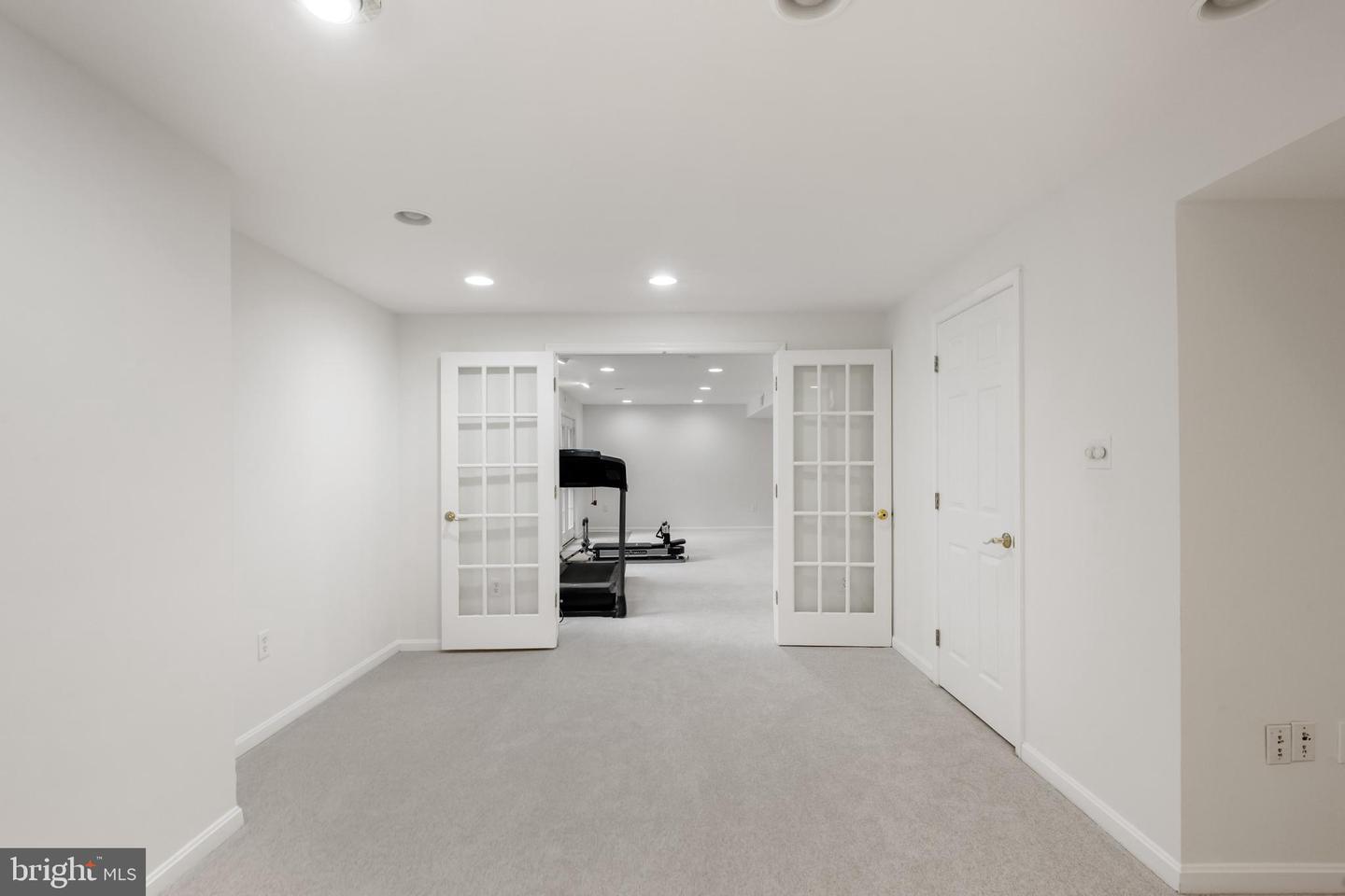 5409 HONEY BROOK CT, FAIRFAX, Virginia 22030, 4 Bedrooms Bedrooms, ,3 BathroomsBathrooms,Residential,For sale,5409 HONEY BROOK CT,VAFX2261016 MLS # VAFX2261016