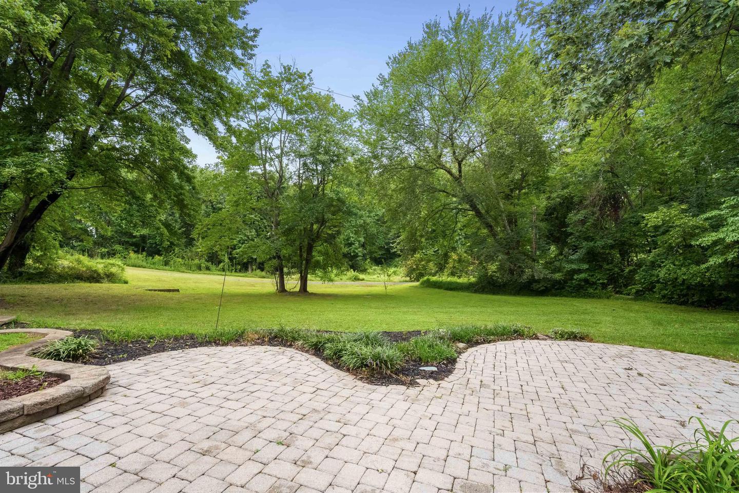 5409 HONEY BROOK CT, FAIRFAX, Virginia 22030, 4 Bedrooms Bedrooms, ,3 BathroomsBathrooms,Residential,For sale,5409 HONEY BROOK CT,VAFX2261016 MLS # VAFX2261016