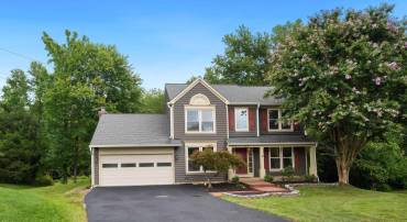 5409 HONEY BROOK CT, FAIRFAX, Virginia 22030, 4 Bedrooms Bedrooms, ,3 BathroomsBathrooms,Residential,For sale,5409 HONEY BROOK CT,VAFX2261016 MLS # VAFX2261016