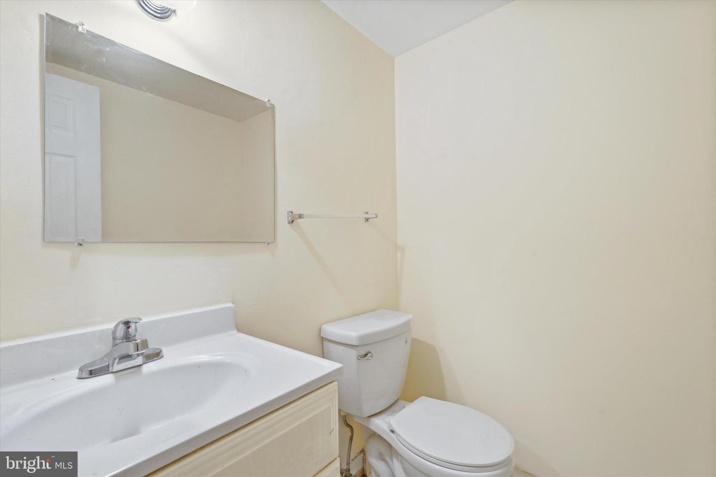 8385 WHITE PINE DR, MANASSAS PARK, Virginia 20111, 3 Bedrooms Bedrooms, 3 Rooms Rooms,2 BathroomsBathrooms,Residential,For sale,8385 WHITE PINE DR,VAMP2003232 MLS # VAMP2003232