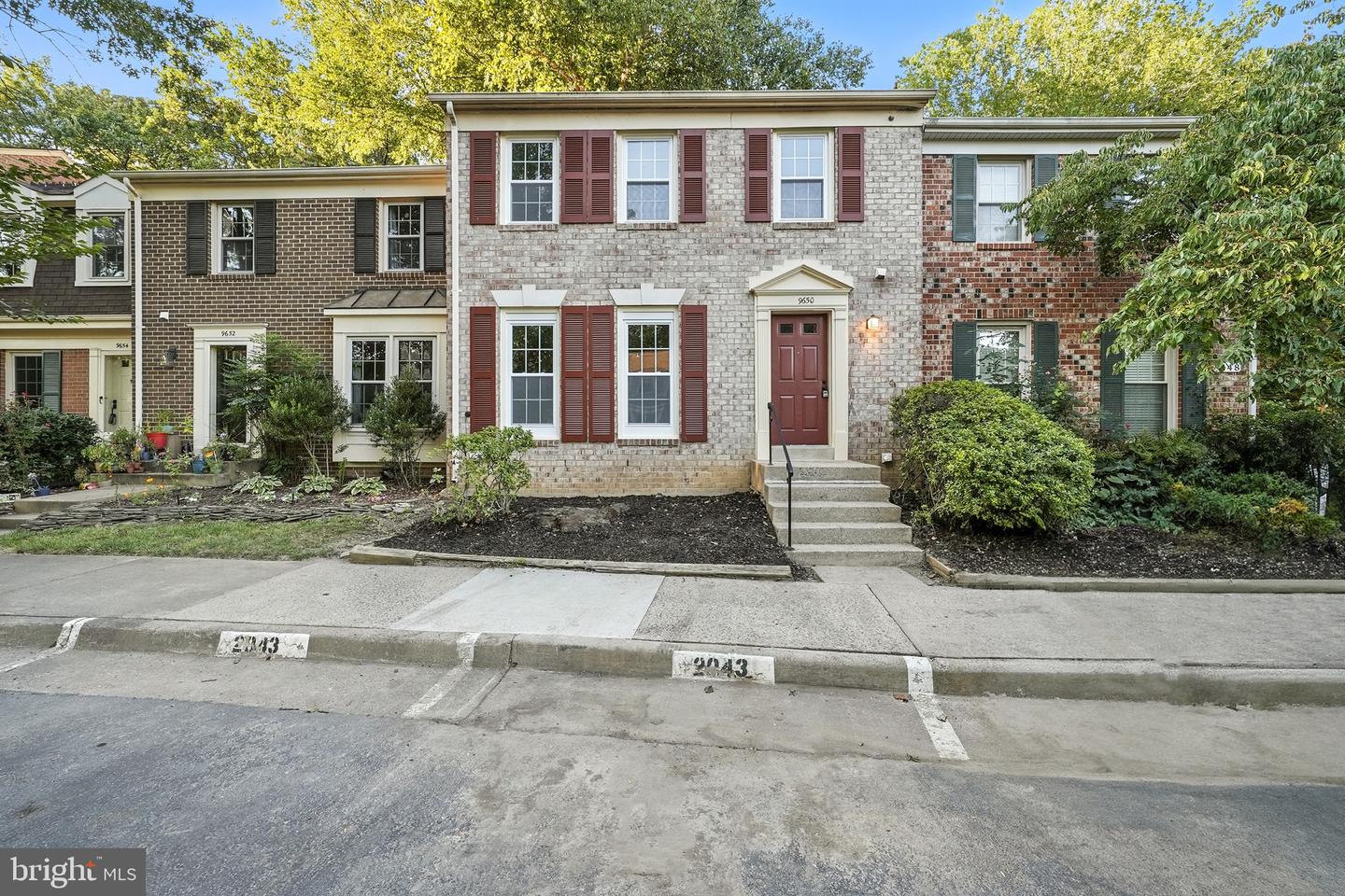 9650 MASTERWORKS DR, VIENNA, Virginia 22181, 3 Bedrooms Bedrooms, 9 Rooms Rooms,3 BathroomsBathrooms,Residential,For sale,9650 MASTERWORKS DR,VAFX2262092 MLS # VAFX2262092