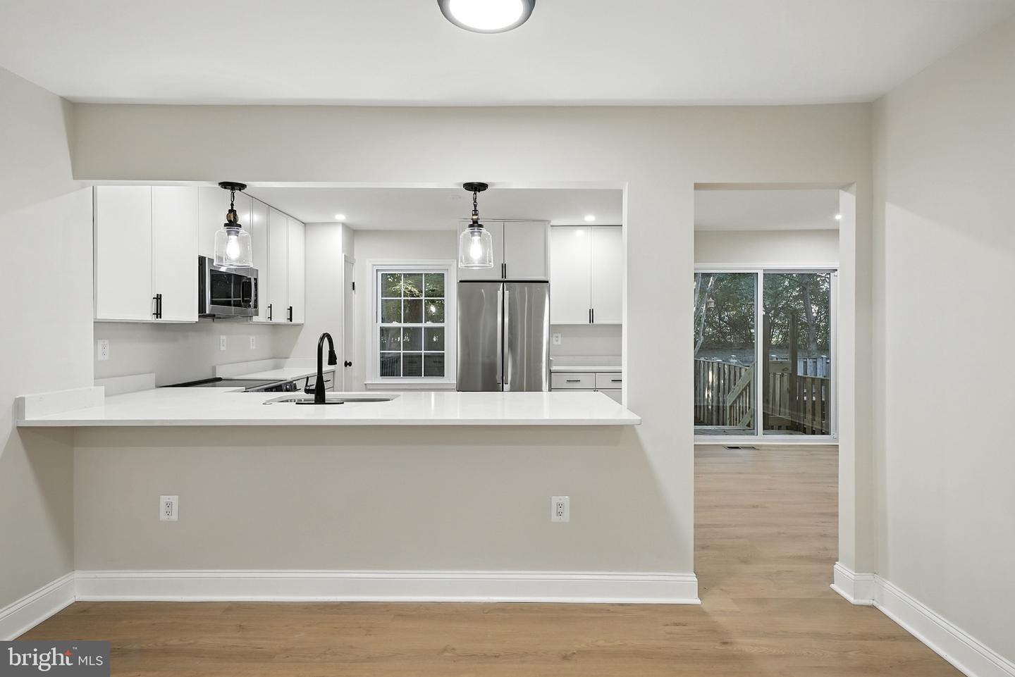 9650 MASTERWORKS DR, VIENNA, Virginia 22181, 3 Bedrooms Bedrooms, 9 Rooms Rooms,3 BathroomsBathrooms,Residential,For sale,9650 MASTERWORKS DR,VAFX2262092 MLS # VAFX2262092