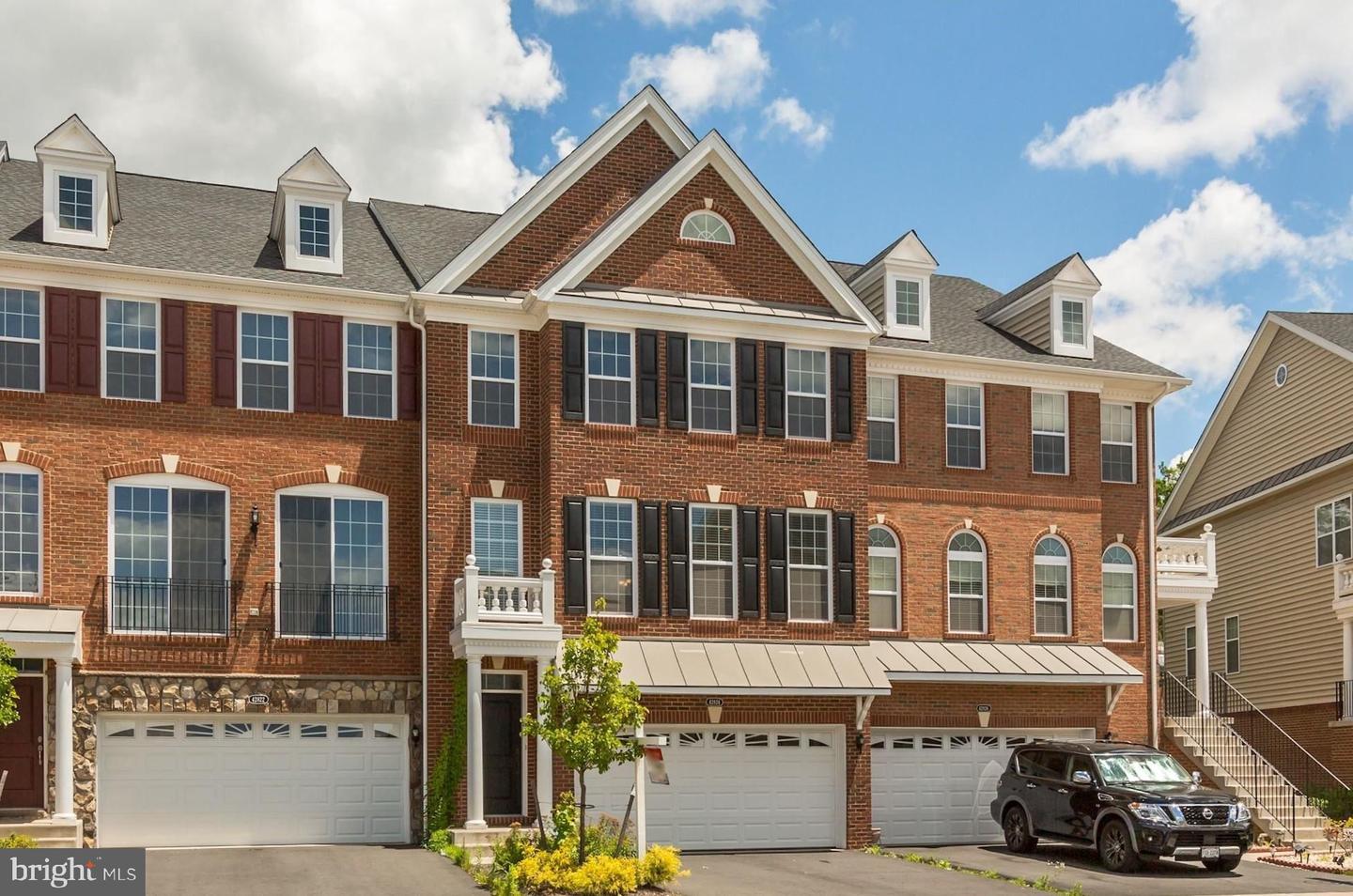 42824 EDGEGROVE HEIGHTS TER, ASHBURN, Virginia 20148, 3 Bedrooms Bedrooms, 7 Rooms Rooms,3 BathroomsBathrooms,Residential,For sale,42824 EDGEGROVE HEIGHTS TER,VALO2104960 MLS # VALO2104960