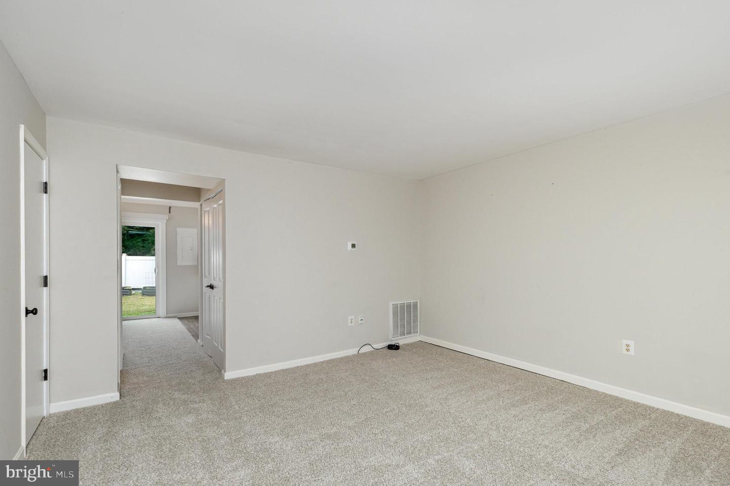 2416 LAFAYETTE BLVD, FREDERICKSBURG, Virginia 22401, 2 Bedrooms Bedrooms, ,1 BathroomBathrooms,Residential,For sale,2416 LAFAYETTE BLVD,VAFB2008822 MLS # VAFB2008822