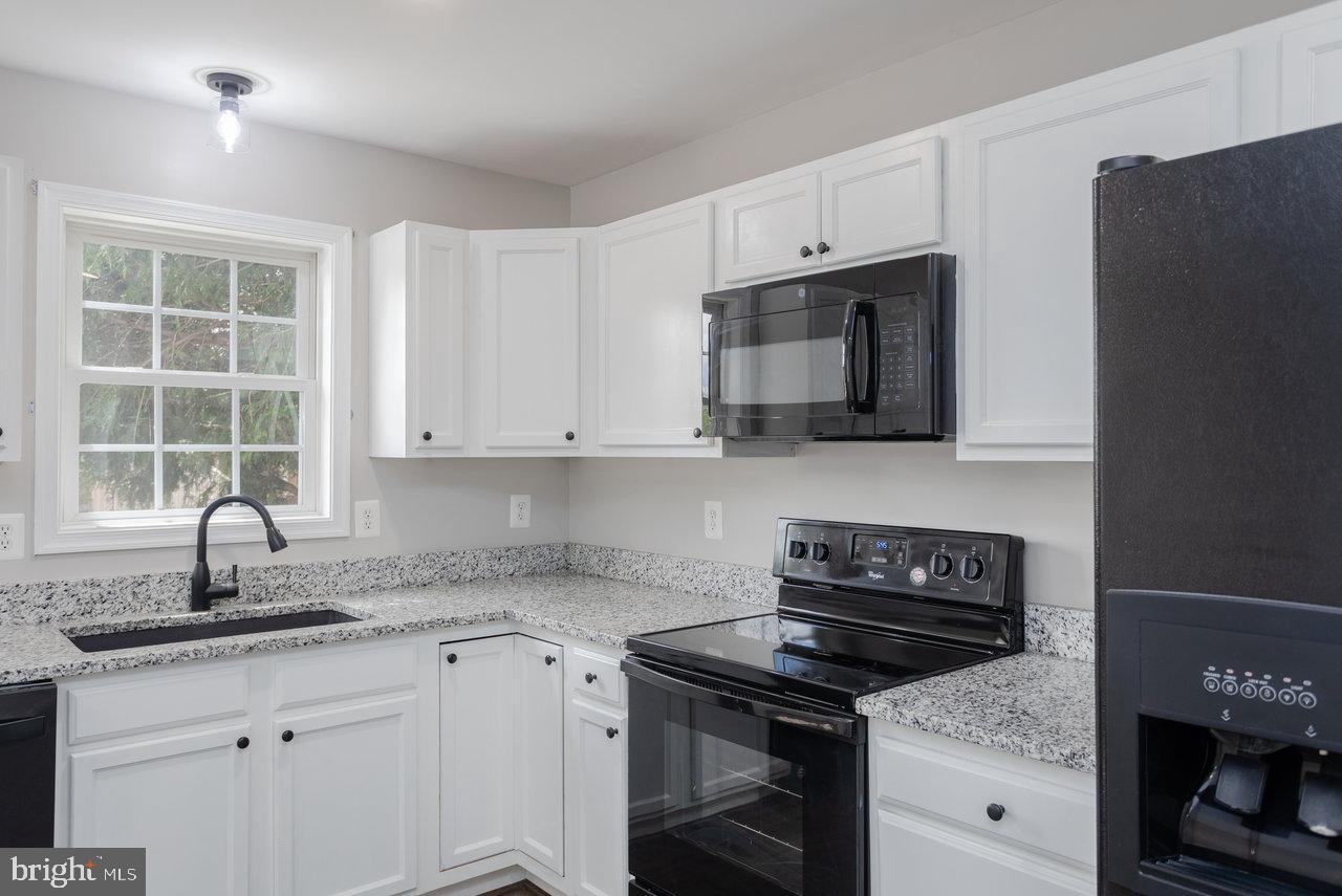 224 KADIES LN, EDINBURG, Virginia 22824, 2 Bedrooms Bedrooms, 5 Rooms Rooms,2 BathroomsBathrooms,Residential,For sale,224 KADIES LN,VASH2012320 MLS # VASH2012320