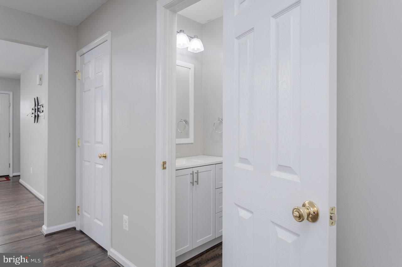 224 KADIES LN, EDINBURG, Virginia 22824, 2 Bedrooms Bedrooms, 5 Rooms Rooms,2 BathroomsBathrooms,Residential,For sale,224 KADIES LN,VASH2012320 MLS # VASH2012320