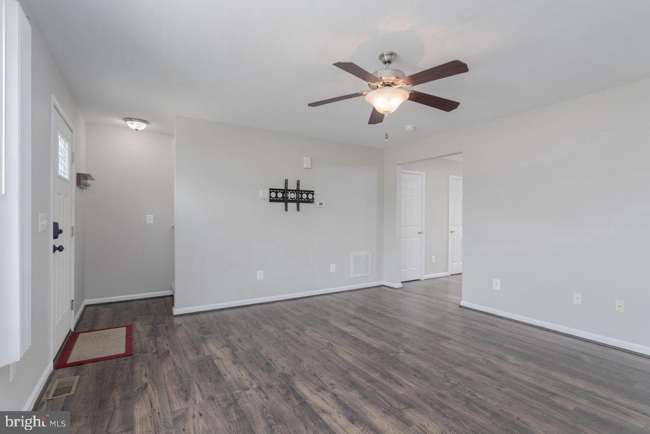 224 KADIES LN, EDINBURG, Virginia 22824, 2 Bedrooms Bedrooms, 5 Rooms Rooms,2 BathroomsBathrooms,Residential,For sale,224 KADIES LN,VASH2012320 MLS # VASH2012320