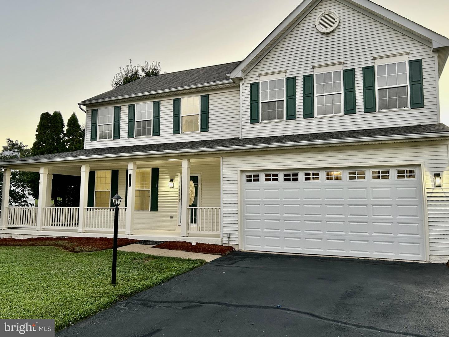 15472 AMBERGATE DR, WOODBRIDGE, Virginia 22193, 4 Bedrooms Bedrooms, ,3 BathroomsBathrooms,Residential,For sale,15472 AMBERGATE DR,VAPW2102646 MLS # VAPW2102646
