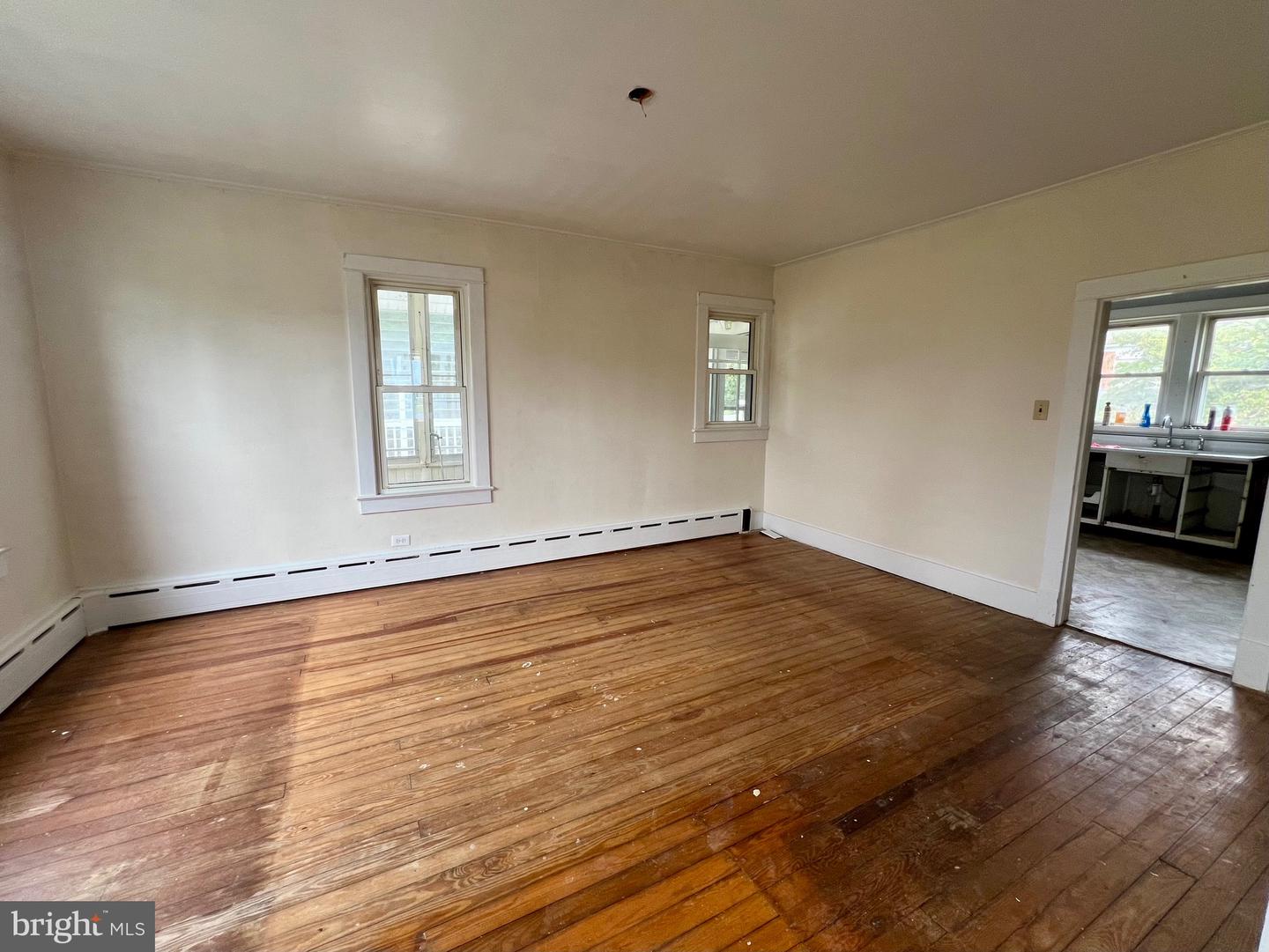 411 SHENANDOAH AVE, SHENANDOAH, Virginia 22849, 3 Bedrooms Bedrooms, ,1 BathroomBathrooms,Residential,For sale,411 SHENANDOAH AVE,VAPA2005294 MLS # VAPA2005294