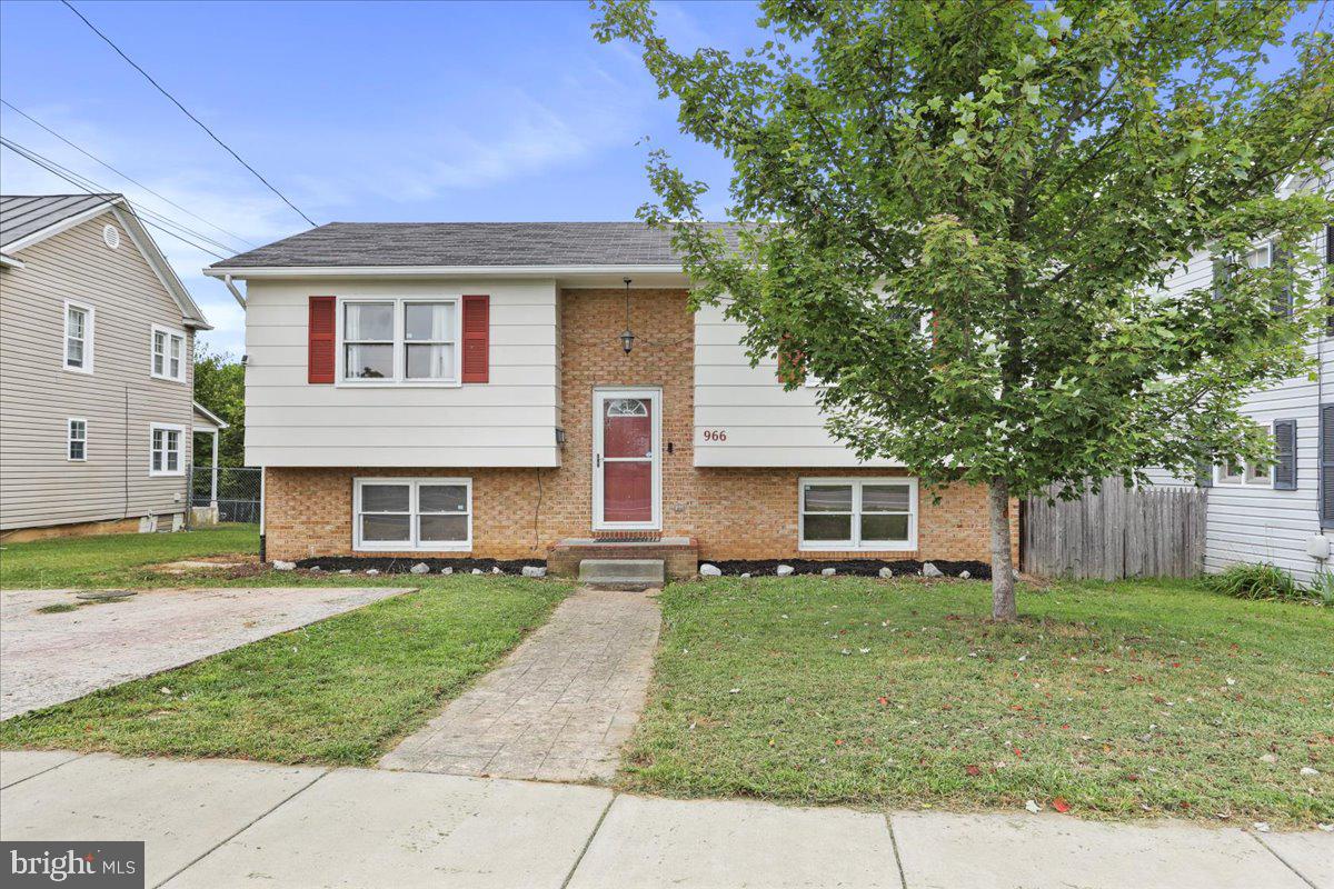 966 WOODSTOCK LN, WINCHESTER, Virginia 22601, 3 Bedrooms Bedrooms, ,2 BathroomsBathrooms,Residential,For sale,966 WOODSTOCK LN,VAWI2008968 MLS # VAWI2008968