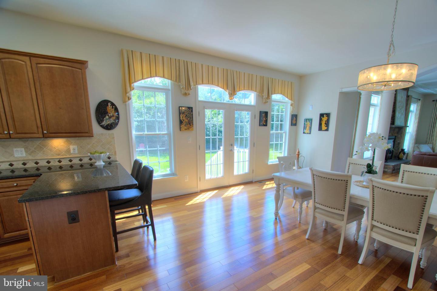 9813 SUNRISE RD, VIENNA, Virginia 22181, 7 Bedrooms Bedrooms, ,5 BathroomsBathrooms,Residential,For sale,9813 SUNRISE RD,VAFX2263348 MLS # VAFX2263348
