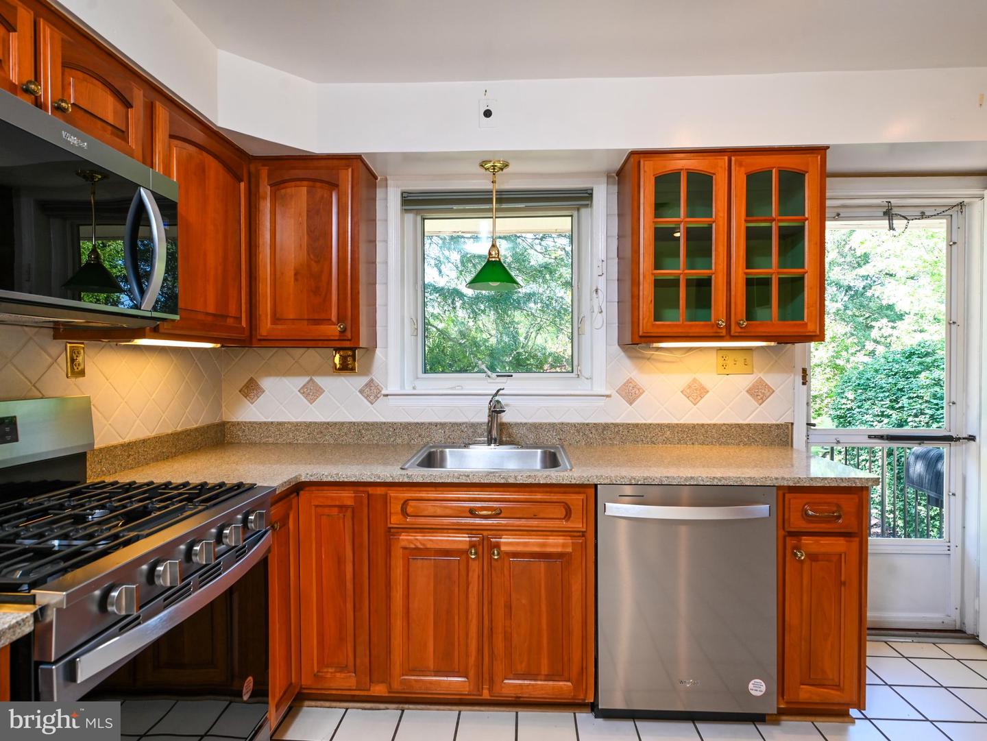 2201 ROLLINS DR, ALEXANDRIA, Virginia 22307, 3 Bedrooms Bedrooms, 17 Rooms Rooms,3 BathroomsBathrooms,Residential,For sale,2201 ROLLINS DR,VAFX2246546 MLS # VAFX2246546