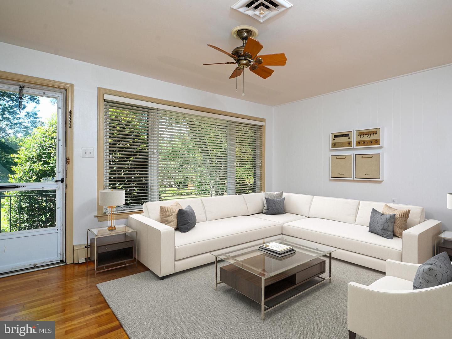 2201 ROLLINS DR, ALEXANDRIA, Virginia 22307, 3 Bedrooms Bedrooms, 17 Rooms Rooms,3 BathroomsBathrooms,Residential,For sale,2201 ROLLINS DR,VAFX2246546 MLS # VAFX2246546