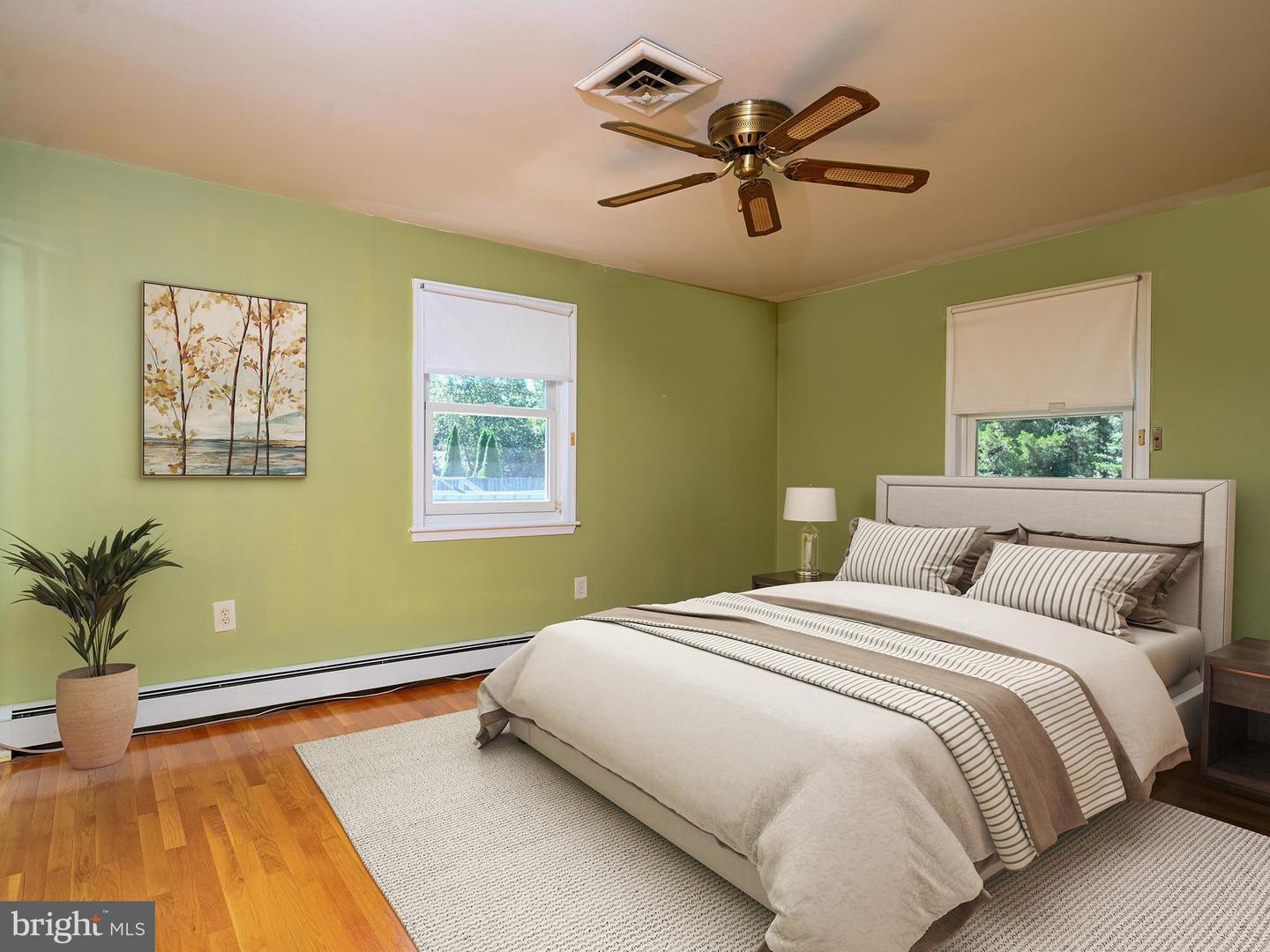 2201 ROLLINS DR, ALEXANDRIA, Virginia 22307, 3 Bedrooms Bedrooms, 17 Rooms Rooms,3 BathroomsBathrooms,Residential,For sale,2201 ROLLINS DR,VAFX2246546 MLS # VAFX2246546