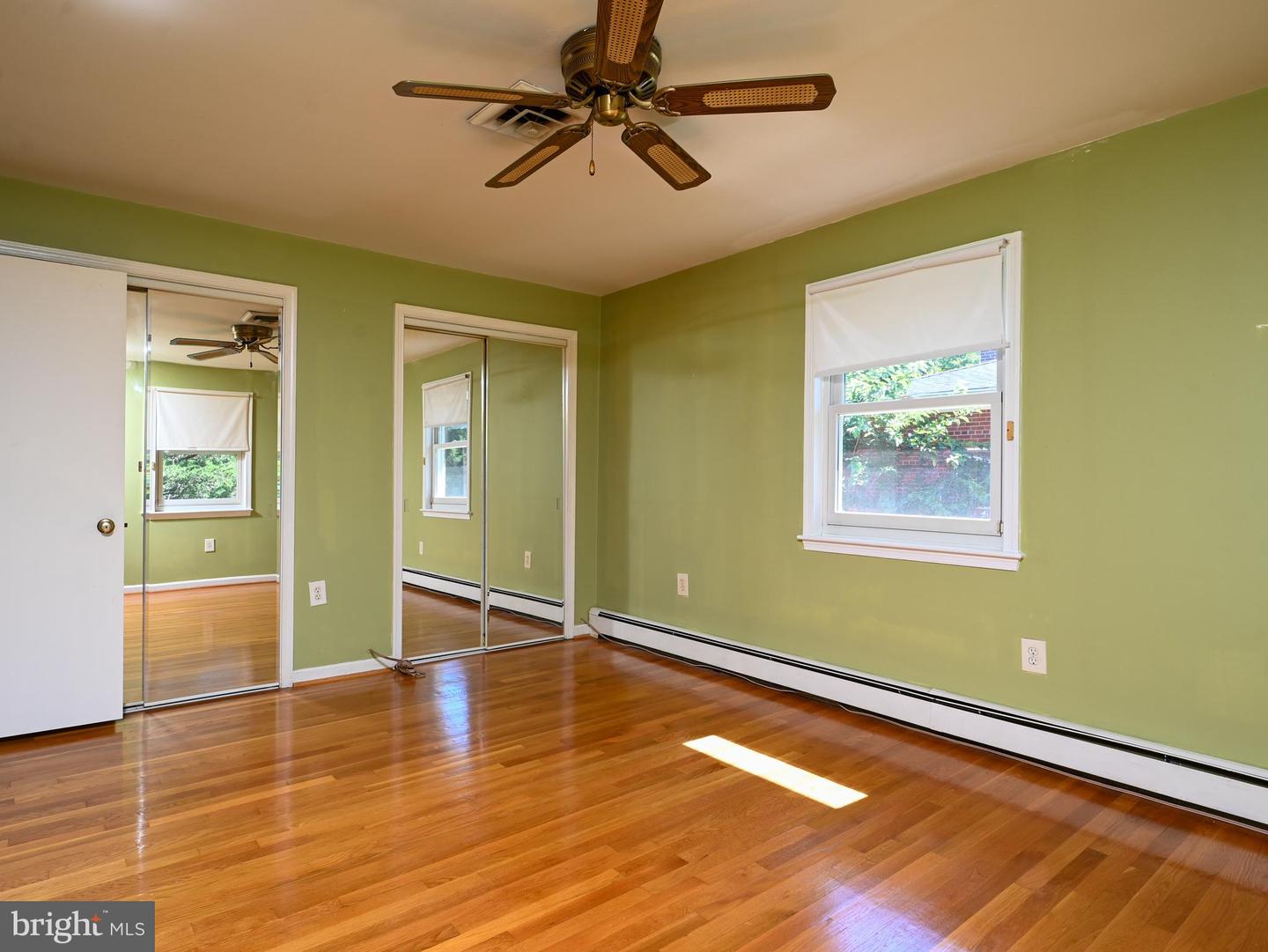 2201 ROLLINS DR, ALEXANDRIA, Virginia 22307, 3 Bedrooms Bedrooms, 17 Rooms Rooms,3 BathroomsBathrooms,Residential,For sale,2201 ROLLINS DR,VAFX2246546 MLS # VAFX2246546