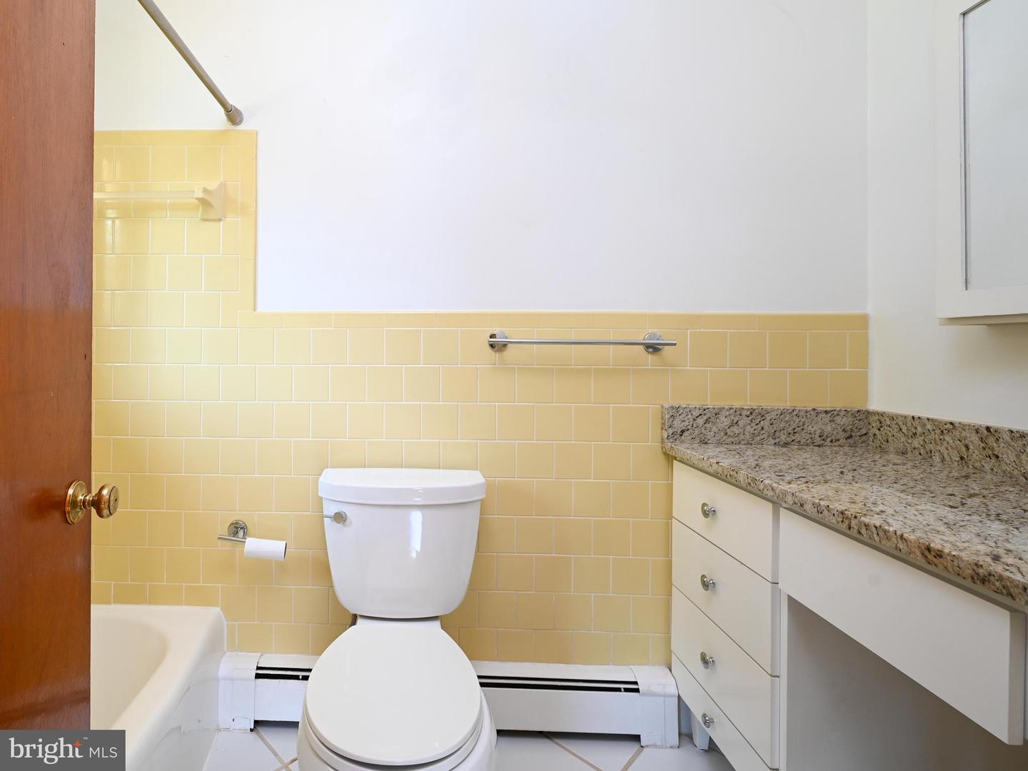 2201 ROLLINS DR, ALEXANDRIA, Virginia 22307, 3 Bedrooms Bedrooms, 17 Rooms Rooms,3 BathroomsBathrooms,Residential,For sale,2201 ROLLINS DR,VAFX2246546 MLS # VAFX2246546