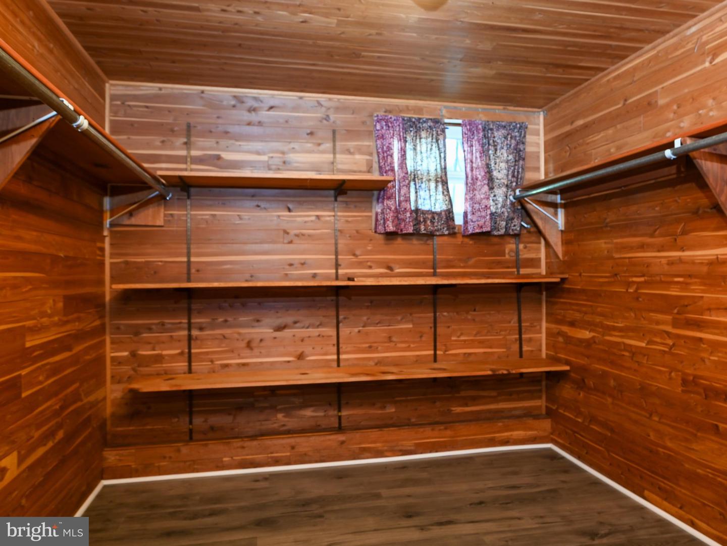2201 ROLLINS DR, ALEXANDRIA, Virginia 22307, 3 Bedrooms Bedrooms, 17 Rooms Rooms,3 BathroomsBathrooms,Residential,For sale,2201 ROLLINS DR,VAFX2246546 MLS # VAFX2246546