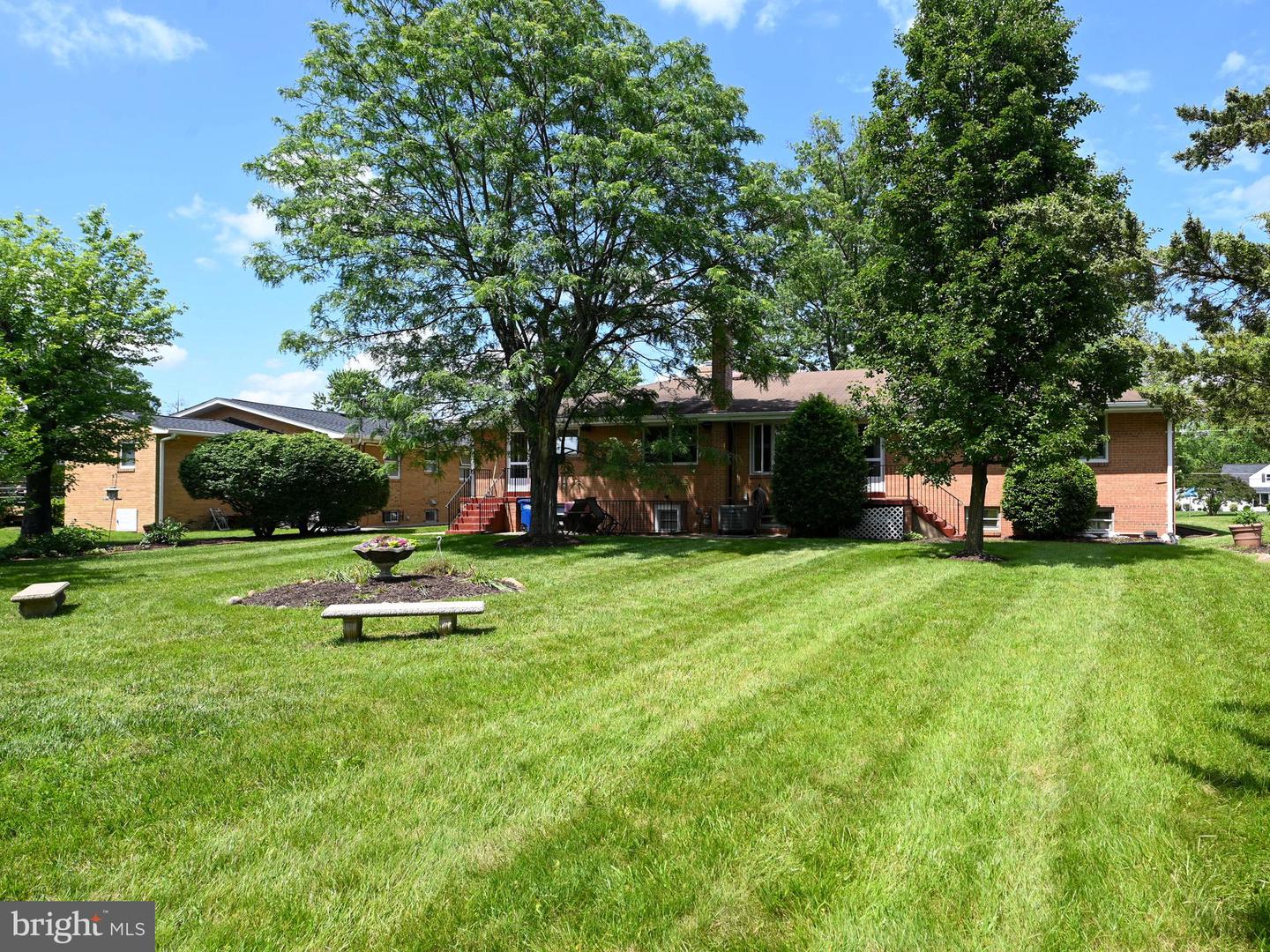 2201 ROLLINS DR, ALEXANDRIA, Virginia 22307, 3 Bedrooms Bedrooms, 17 Rooms Rooms,3 BathroomsBathrooms,Residential,For sale,2201 ROLLINS DR,VAFX2246546 MLS # VAFX2246546