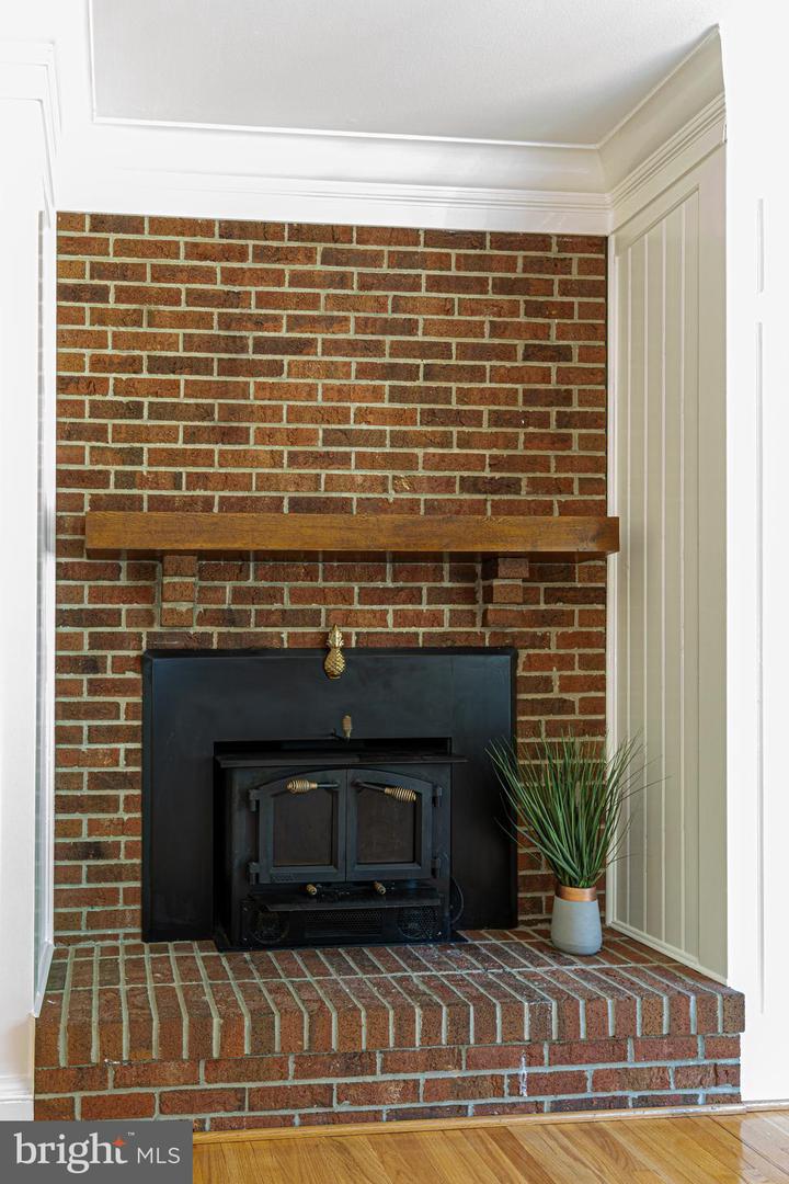 9849 S PARK CIR, FAIRFAX STATION, Virginia 22039, 4 Bedrooms Bedrooms, ,3 BathroomsBathrooms,Residential,For sale,9849 S PARK CIR,VAFX2255448 MLS # VAFX2255448