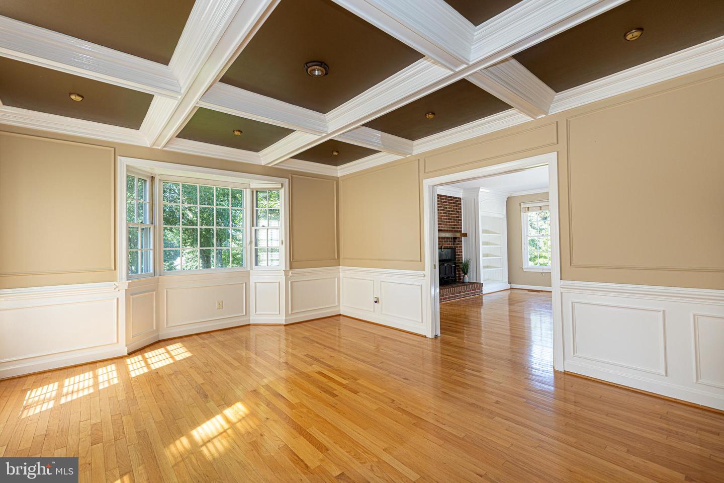 9849 S PARK CIR, FAIRFAX STATION, Virginia 22039, 4 Bedrooms Bedrooms, ,3 BathroomsBathrooms,Residential,For sale,9849 S PARK CIR,VAFX2255448 MLS # VAFX2255448