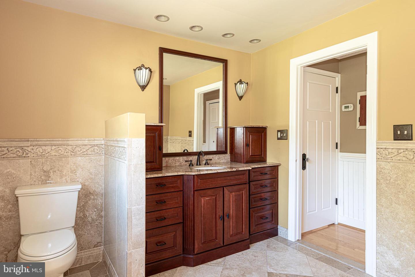 9849 S PARK CIR, FAIRFAX STATION, Virginia 22039, 4 Bedrooms Bedrooms, ,3 BathroomsBathrooms,Residential,For sale,9849 S PARK CIR,VAFX2255448 MLS # VAFX2255448