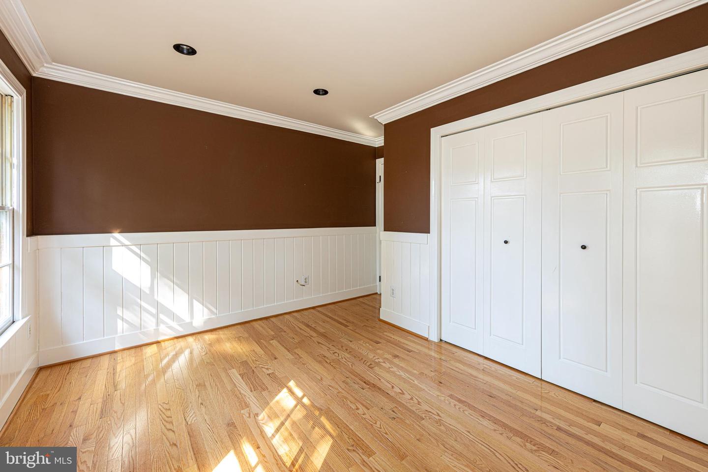 9849 S PARK CIR, FAIRFAX STATION, Virginia 22039, 4 Bedrooms Bedrooms, ,3 BathroomsBathrooms,Residential,For sale,9849 S PARK CIR,VAFX2255448 MLS # VAFX2255448