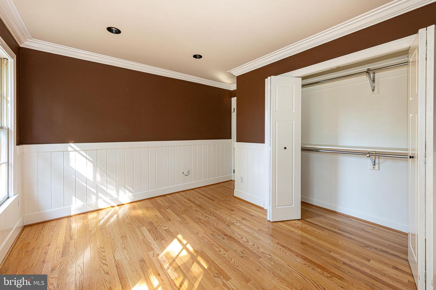 9849 S PARK CIR, FAIRFAX STATION, Virginia 22039, 4 Bedrooms Bedrooms, ,3 BathroomsBathrooms,Residential,For sale,9849 S PARK CIR,VAFX2255448 MLS # VAFX2255448