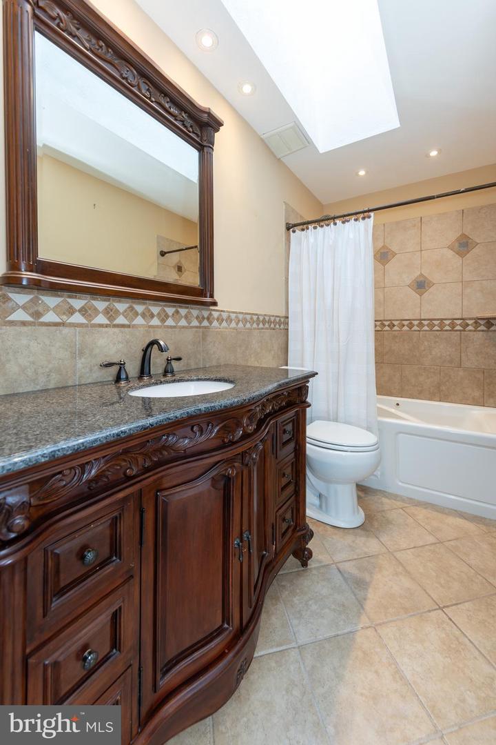 9849 S PARK CIR, FAIRFAX STATION, Virginia 22039, 4 Bedrooms Bedrooms, ,3 BathroomsBathrooms,Residential,For sale,9849 S PARK CIR,VAFX2255448 MLS # VAFX2255448