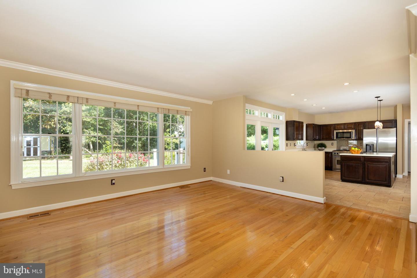 9849 S PARK CIR, FAIRFAX STATION, Virginia 22039, 4 Bedrooms Bedrooms, ,3 BathroomsBathrooms,Residential,For sale,9849 S PARK CIR,VAFX2255448 MLS # VAFX2255448