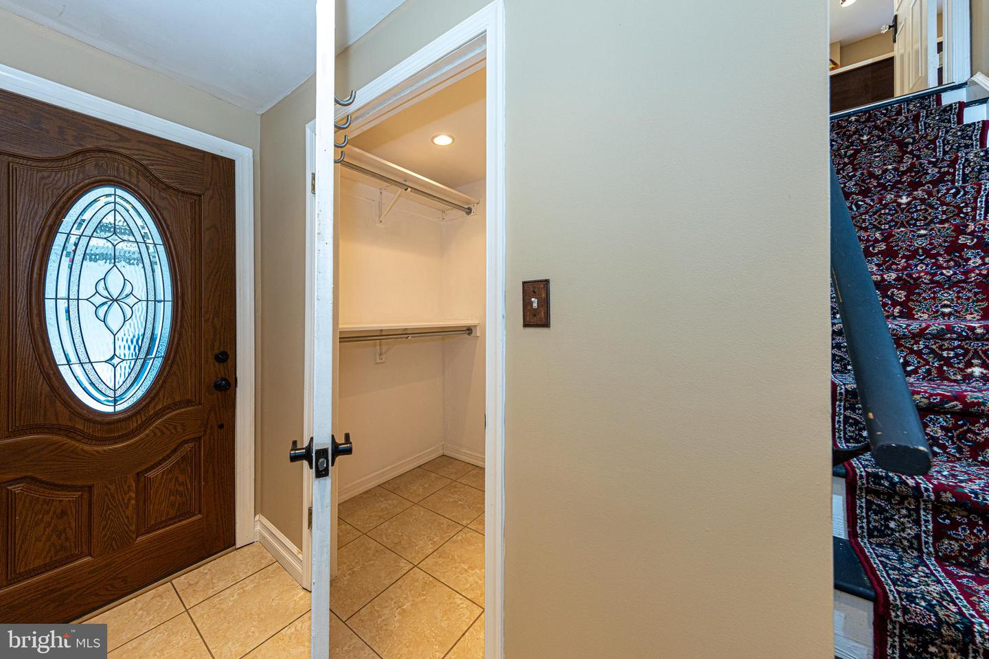 9849 S PARK CIR, FAIRFAX STATION, Virginia 22039, 4 Bedrooms Bedrooms, ,3 BathroomsBathrooms,Residential,For sale,9849 S PARK CIR,VAFX2255448 MLS # VAFX2255448
